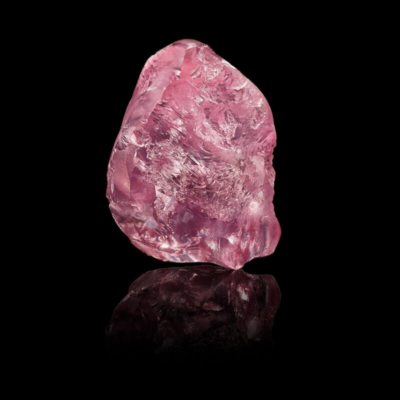 Top 10 loại đá quý giá trị nhất thế giới The Graff Lesotho Pink A 13.33ct rough Diamond