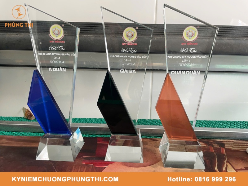 Mẫu kỷ niệm chương vì sự nghiệp giáo dục