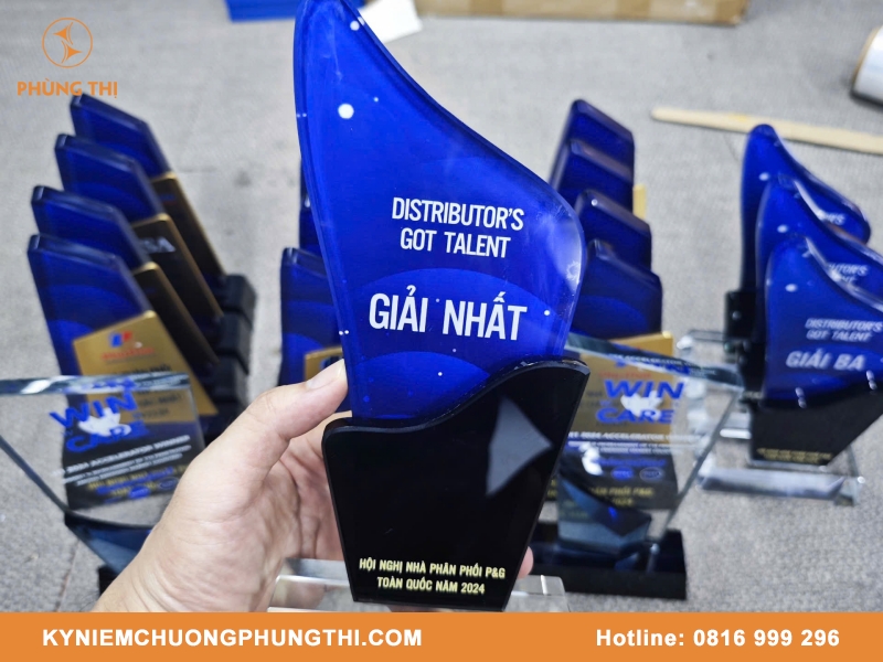 Kỷ niệm chương cống hiến