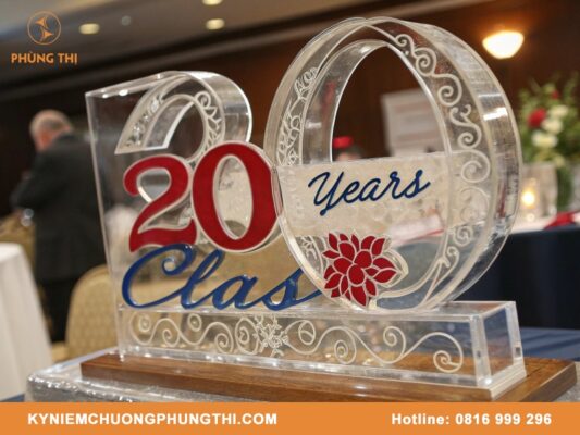 Kỷ niệm chương họp lớp đẹp
