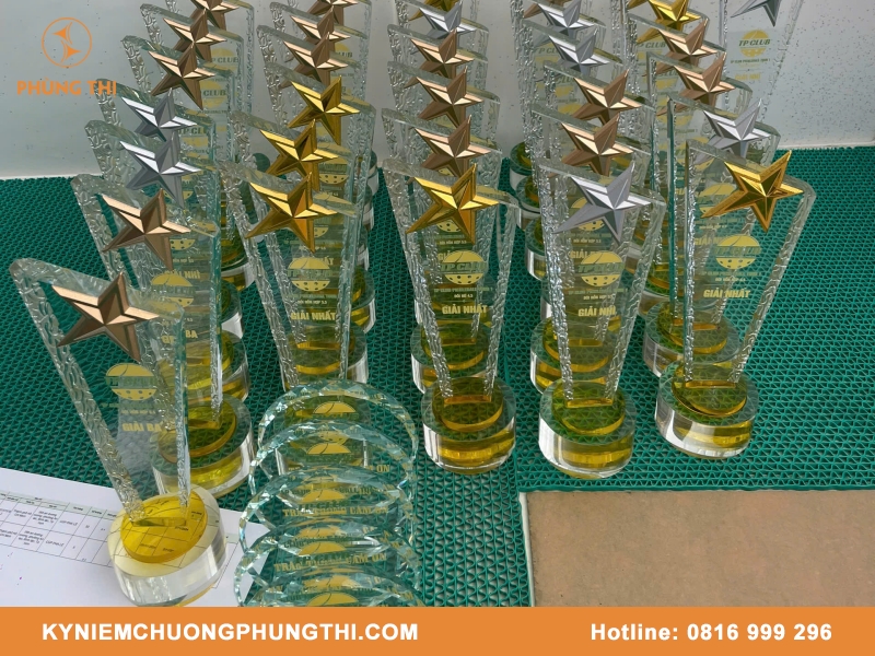 Kỷ niệm chương nhân viên xuất sắc