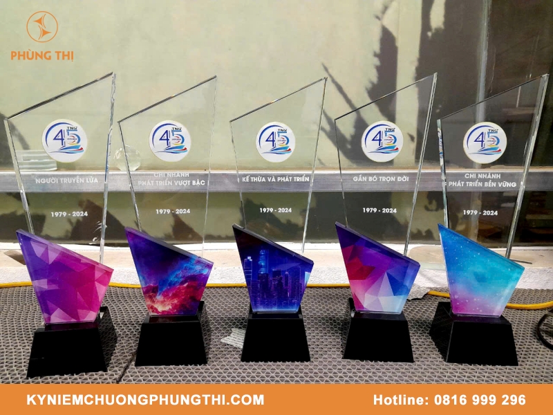 Nhà cung cấp kỷ niệm chương uy tín
