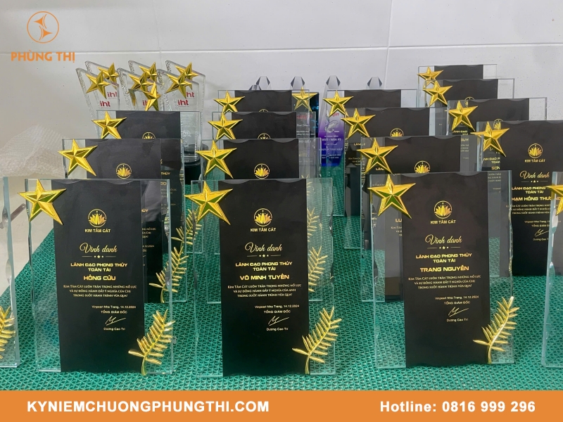 Kỷ niệm chương chữ thập đỏ đẹp & ý nghĩa Kỷ niệm chương chữ thập đỏ
