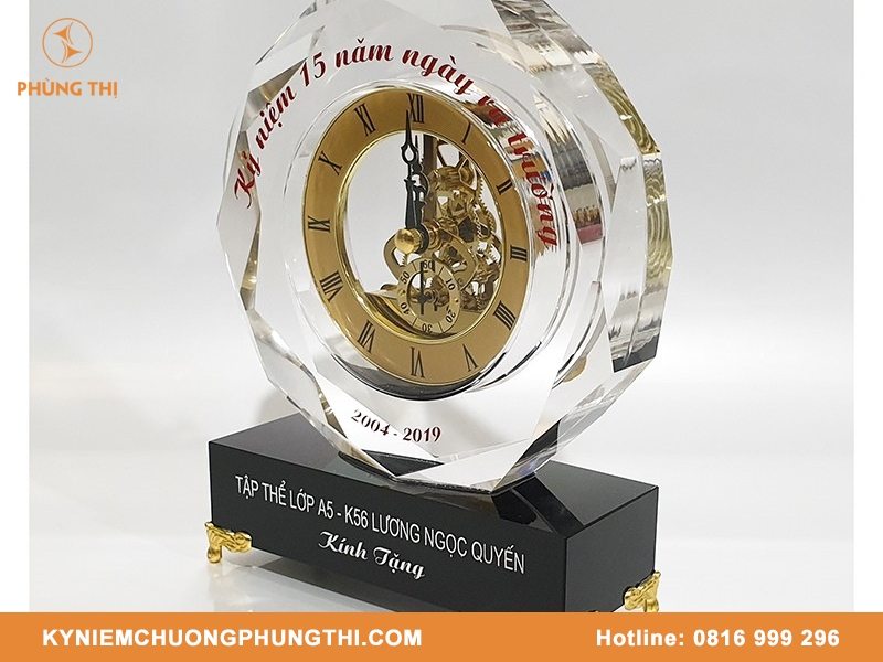 ky-niem-chuong-dong-ho-1 Kỷ niệm chương đồng hồ