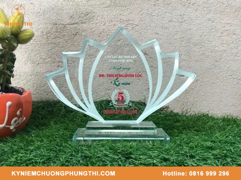 Kỷ niệm chương hoa sen