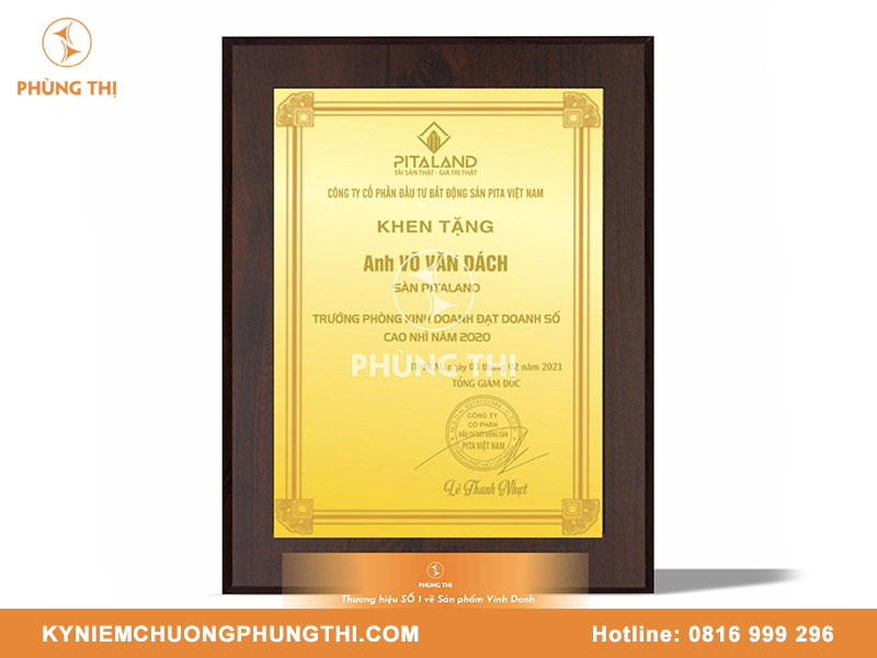 Bảng vinh danh gỗ đồng