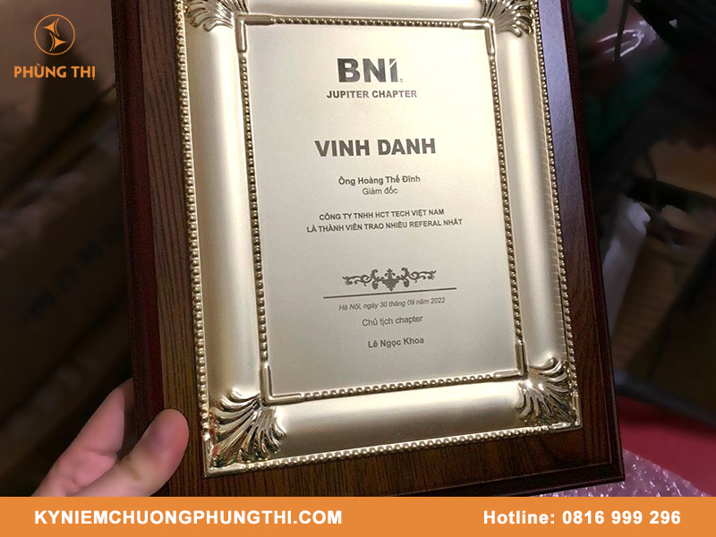 Mẫu vinh danh giáo viên