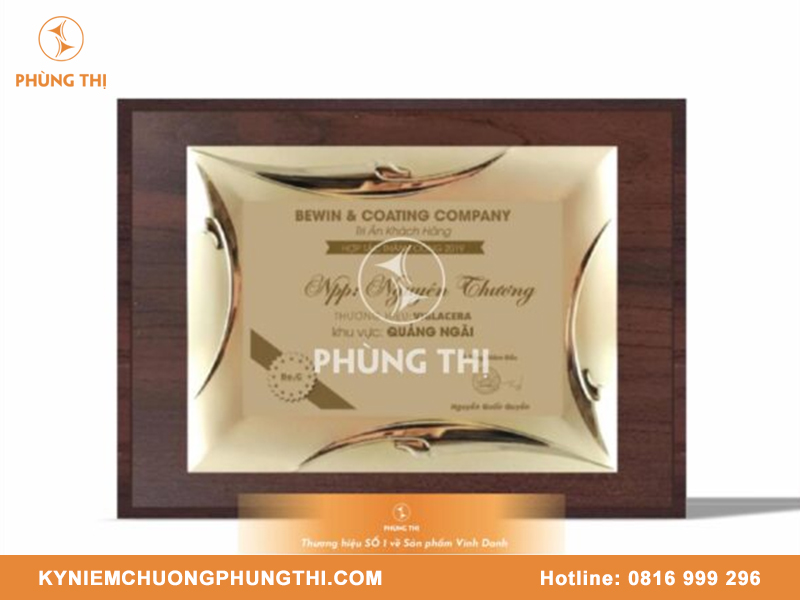 Mẫu vinh danh nhân viên xuất sắc