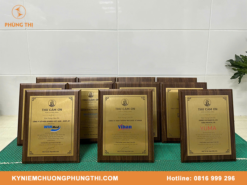 Bảng vàng vinh danh cao cấp, ý nghĩa và đẹp bảng vàng vinh danh