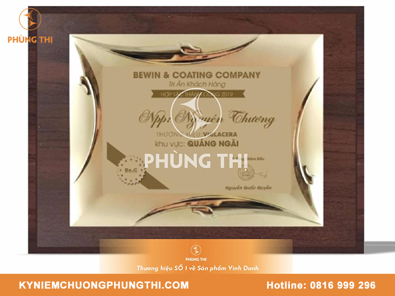 Bảng vinh danh giáo viên