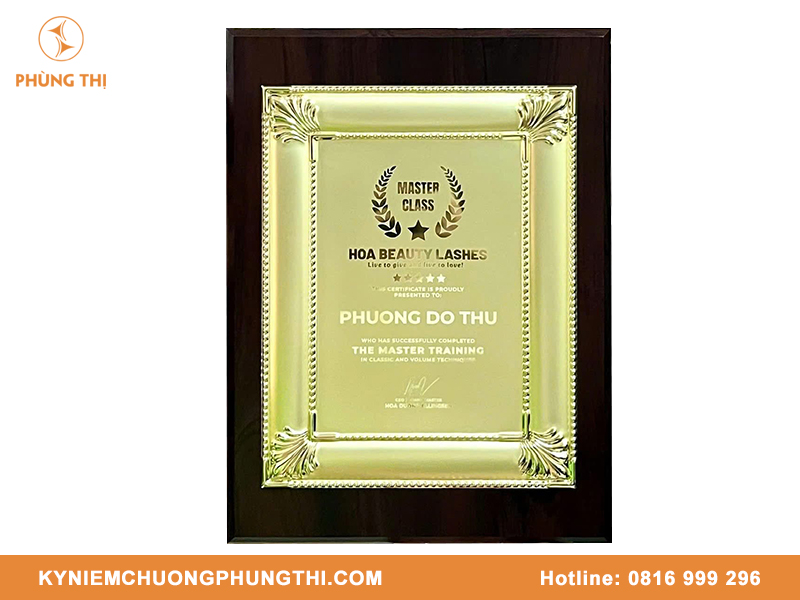 Bảng vinh danh kim loại
