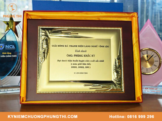 Bảng vinh danh người cao tuổi