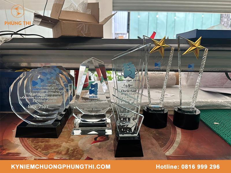 báo giá in kỷ niệm chương