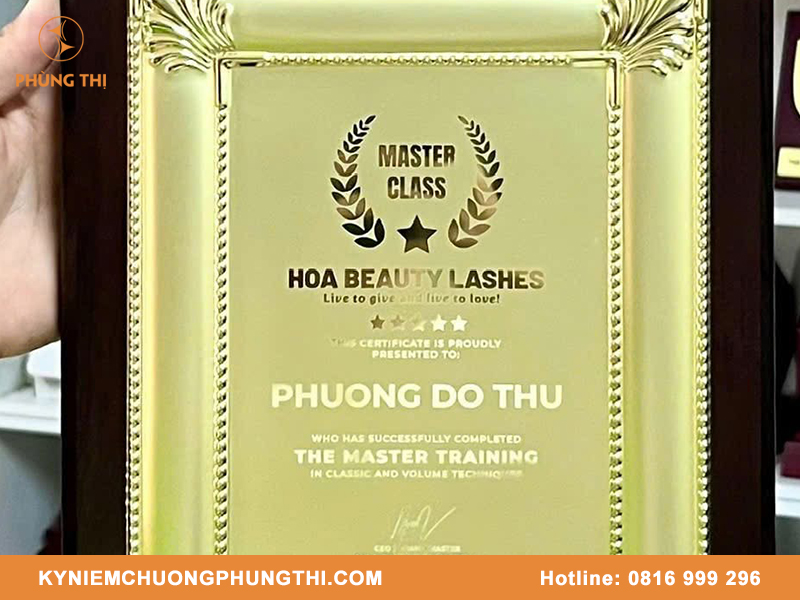 thiết kế poster vinh danh