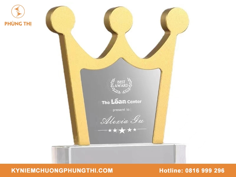 Mẫu cúp kim loại đẹp & hiện đại
