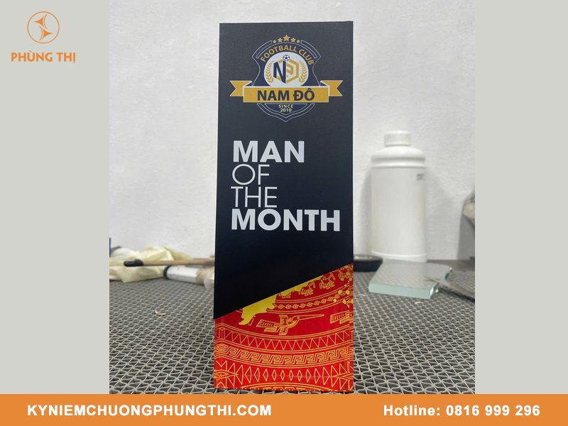 Hình ảnh đeo huân huy chương