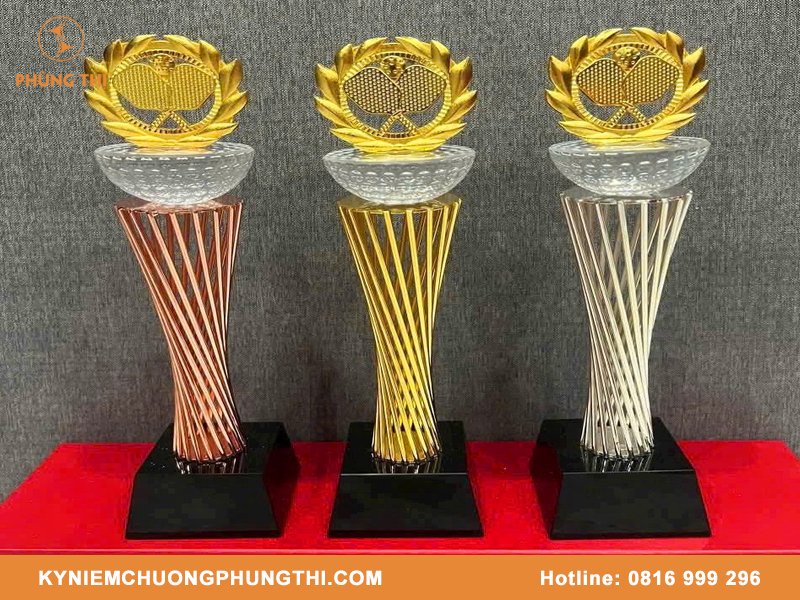 Các loại cúp Pickleball