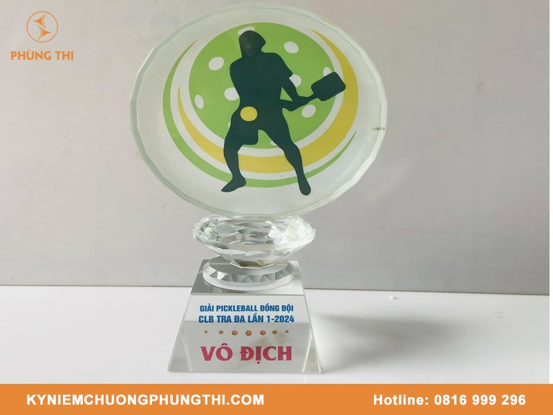 Cúp nhựa Pickleball