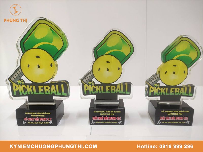 Cúp nhựa Pickleball
