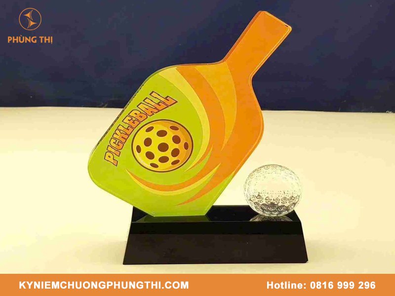 Cúp nhựa Pickleball