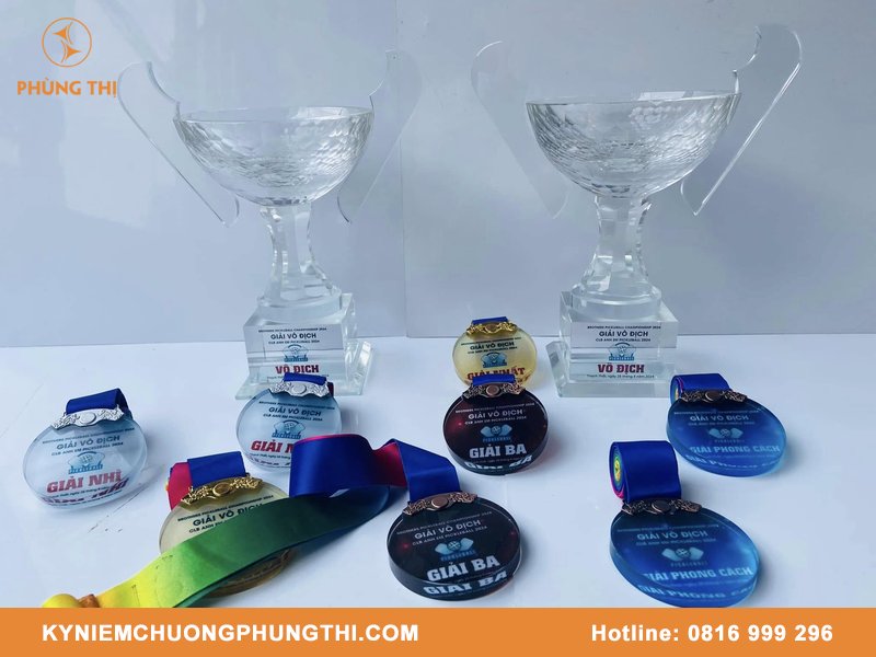 Cúp Pickleball cao cấp
