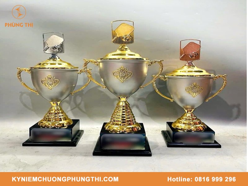 Cúp pickleball kim loại