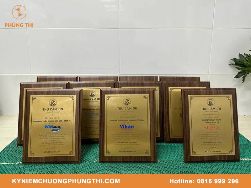 Quà tặng lưu niệm bằng đồng