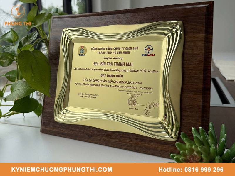Quà tặng lưu niệm cao cấp