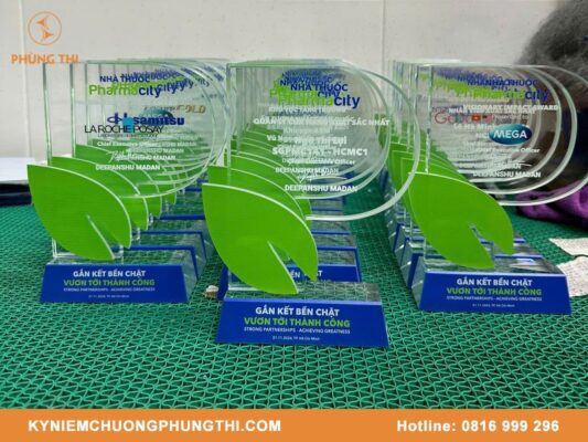 Quà tặng lưu niệm doanh nghiệp