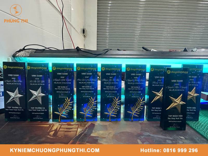 Quà lưu niệm cho dân văn phòng thiết thực & tinh tế Quà lưu niệm cho dân văn phòng