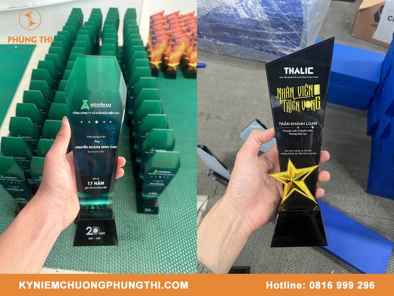 Quà lưu niệm hội nghị