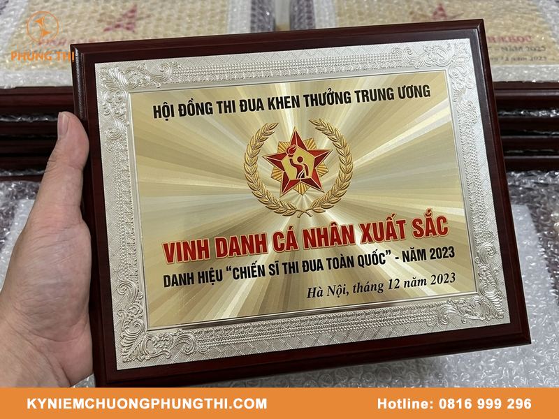 Bảng vinh danh Cần Thơ làm theo yêu cầu riêng biệt Bảng vinh danh Cần Thơ