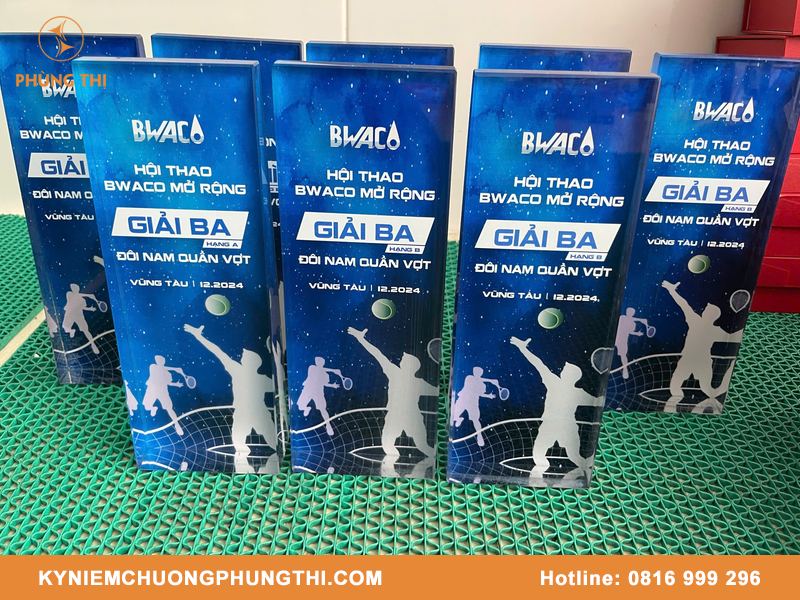 Cách tổ chức lễ vinh danh nhân viên hiệu quả & dễ triển khai Cách tổ chức lễ vinh danh nhân viên