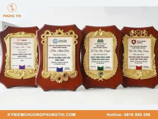 In bảng vinh danh lấy nhanh