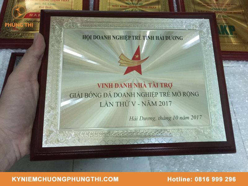 Nội dung bảng vinh danh gồm những gì? Tìm hiểu chi tiết Nội dung bảng vinh danh gồm những gì?