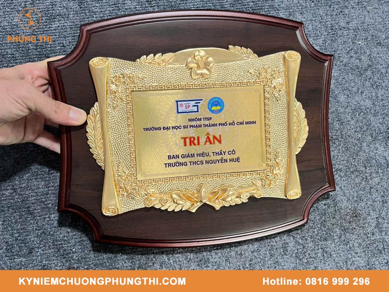 Nơi làm bảng vinh danh gần nhất mẫu bền đẹp & cao cấp Nơi làm bảng vinh danh gần nhất