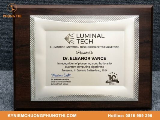 Bảng vinh danh in UV