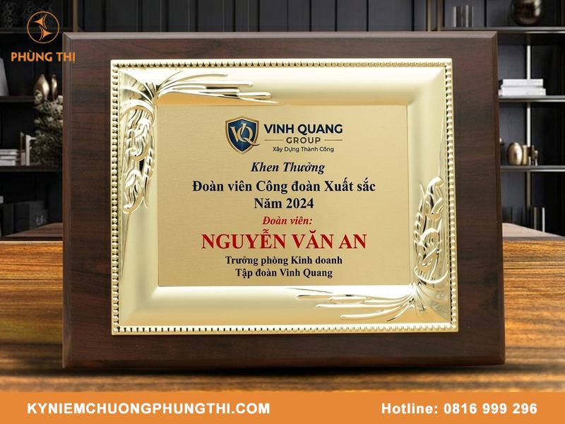Bảng vinh danh khác bằng khen như thế nào