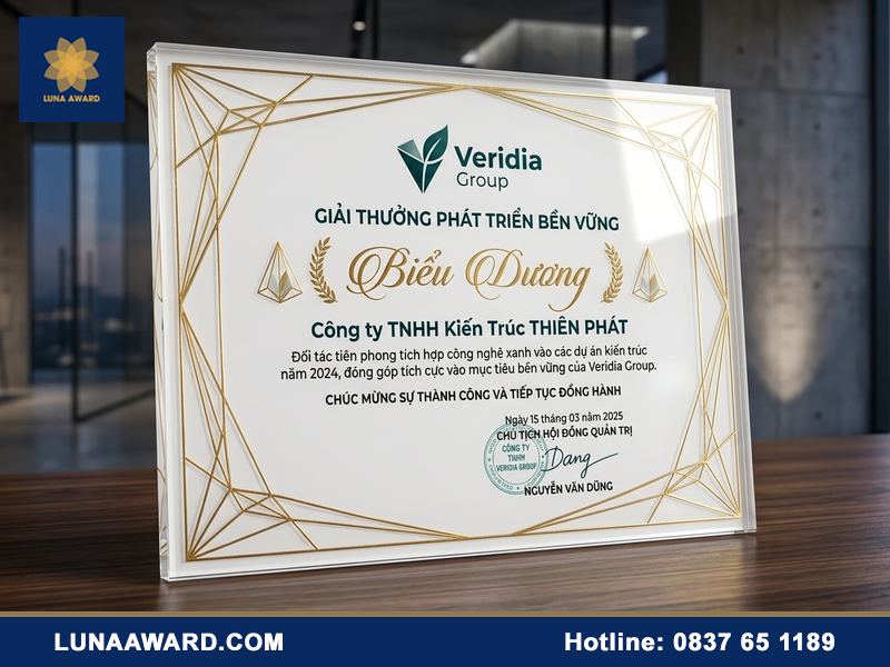 Bảng vinh danh mica cao cấp