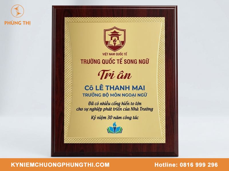 Bảng vinh danh nên ghi gì