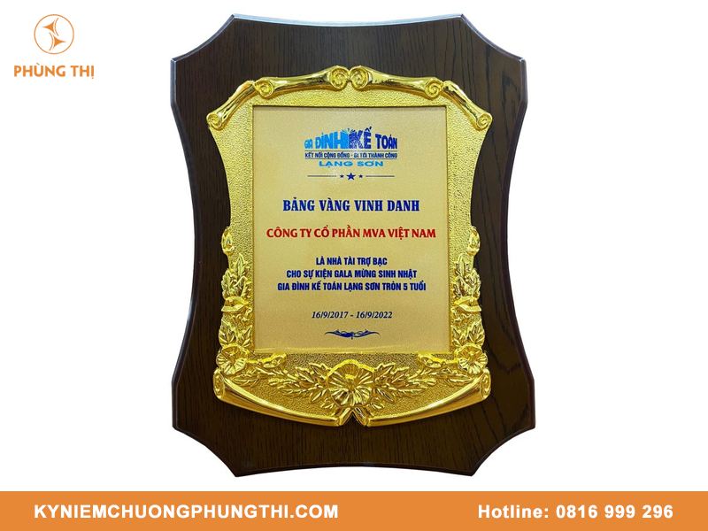 Bảng vinh danh sự kiện gala