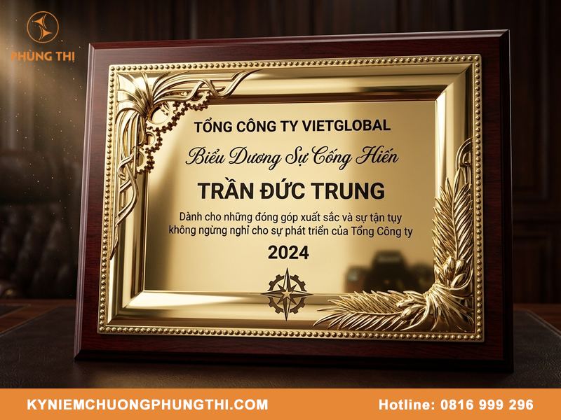 Nên chọn bảng vinh danh hay cúp