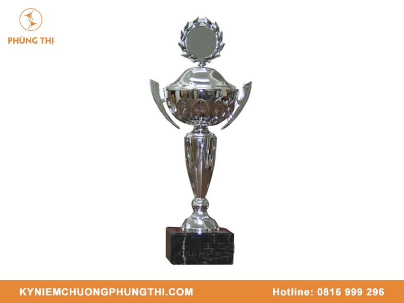 Cúp hợp kim màu bạc