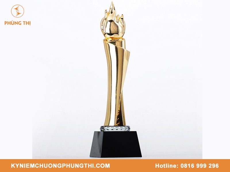 Cúp hợp kim ngọn lửa