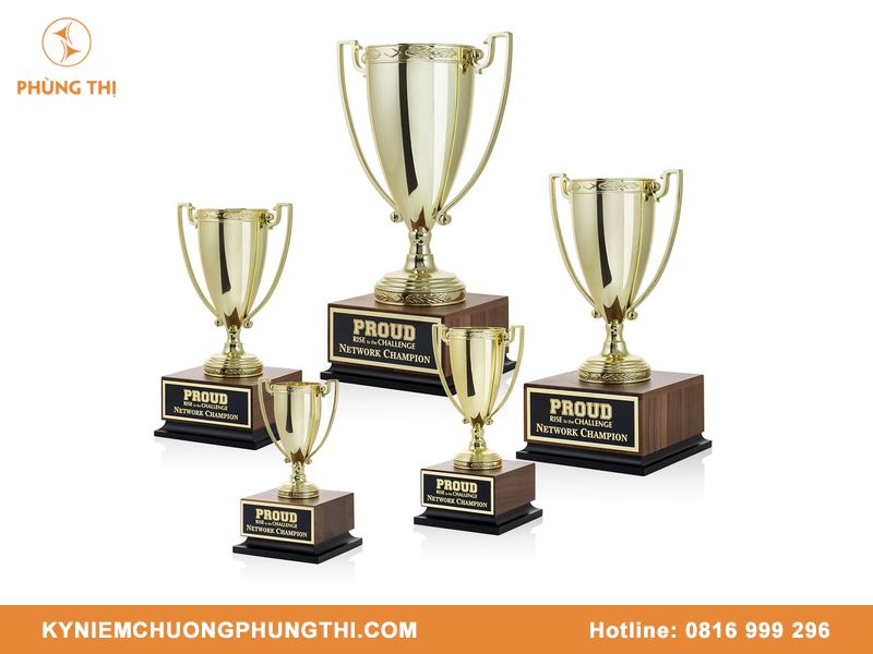 Cúp hợp kim vs cúp nhựa so sánh độ bền và tính thẩm mỹ Cúp hợp kim vs cúp nhựa