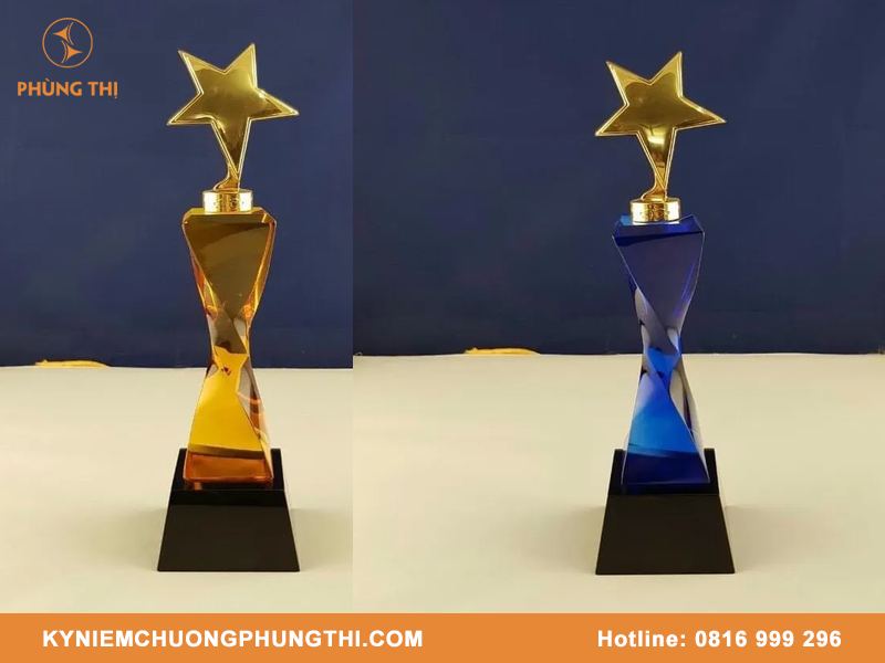 Cúp hợp kim vs cúp pha lê
